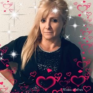 Meet your Posher, Angela